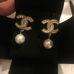 CHANEL Pearl Drop Crystal Earrings